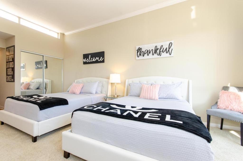 Hollywood Loft Apartments Free Parking Close To Studios Universal 로스앤젤레스 외부 사진