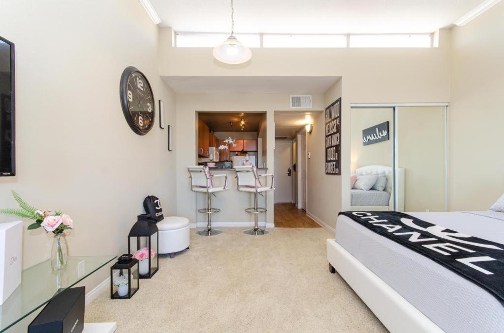 Hollywood Loft Apartments Free Parking Close To Studios Universal 로스앤젤레스 외부 사진