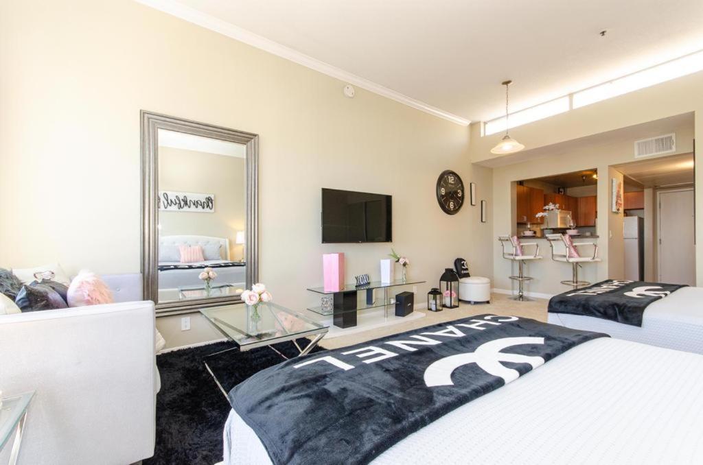 Hollywood Loft Apartments Free Parking Close To Studios Universal 로스앤젤레스 외부 사진